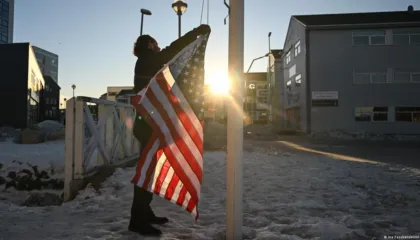 Gjobitet emisioni satirik gjerman në Groenlandë pas tentativës për të ngritur flamurin e SHBA-së