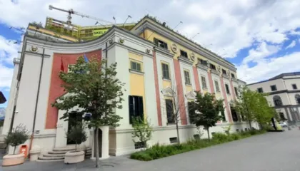 Gjykata Administrative rikthen në detyrë Alban Dokushin si sekretar i përgjithshëm i Bashkisë Tiranë: Shkarkimi i Ristanit, i paligjshëm