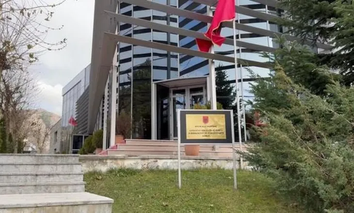 Gjykata lë në burg 62-vjeçarin që dyshohet se abuzoi me 12-vjeçaren në Pogradec