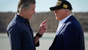 “Godisni Trumpin”, guvernatori i Kalifornisë thirrje europianëve: Luftojeni zjarrin me zjarr