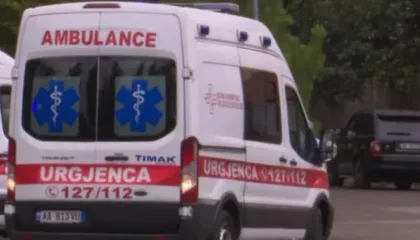 Gramsh, gruaja humb jetën pas aksidentit me kamion