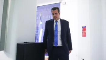 Greqia propozon rregulla të reja për emigracionin, Plevris: I jepet fund bllokimeve për punëtorët dhe bizneset