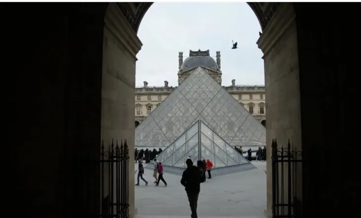 Greva e re në Muzeun e Luvrit në Paris çon në mbyllje të pjesshme, ndërsa stafi proteston për kushtet e punës