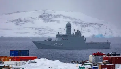 Groenlanda në qendër të debatit të NATO-s për sigurinë e Arktikut, pas kërkesave të Trump