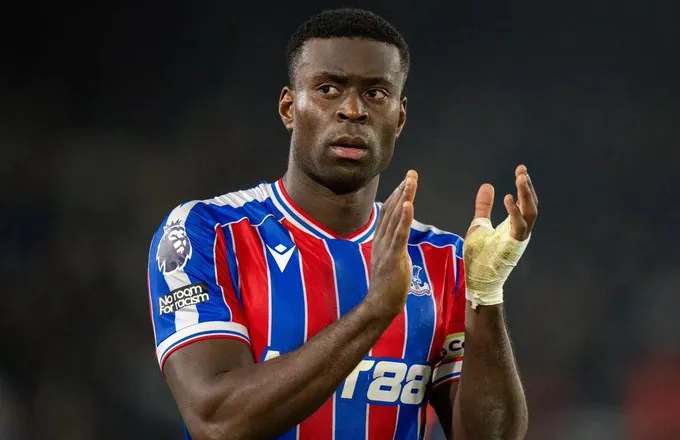 Guehi gati të vishet ‘Los Blancos’, Perez nuk e lejon…