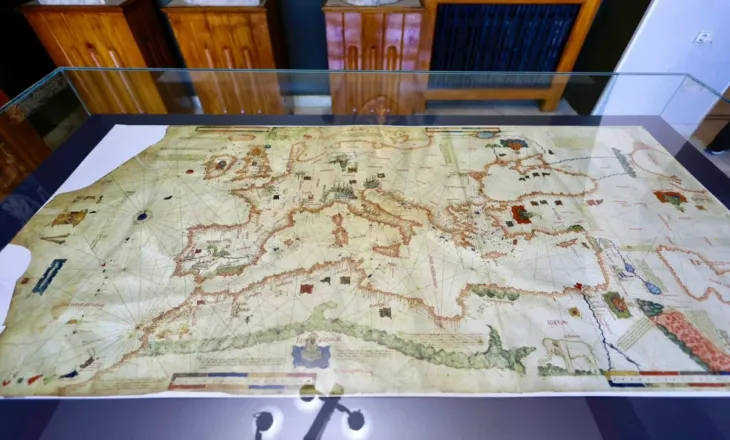 Harta portulane e vitit 1455, dëshmi e rrallë historike në muzeun kombëtar “Gjergj Kastrioti Skënderbeu”
