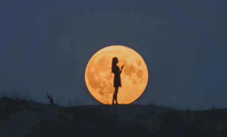 Hëna e plotë e shkurtit, këto tre shenja të zodiakut do të marrin një vendim të rëndësishëm më datë 1