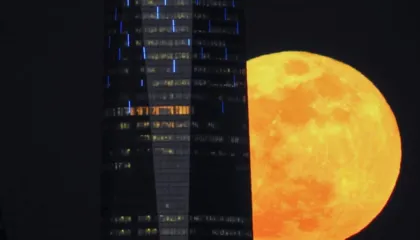 Hënë ujku dhe shi meteorësh, 2026-ta nis me “spektakël qiellor”