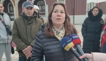 “Hera e tretë që përmbytemi”, banorët në protestë në Durrës: Jemi të gjithë në ujë, asnjë dëmshpërblim