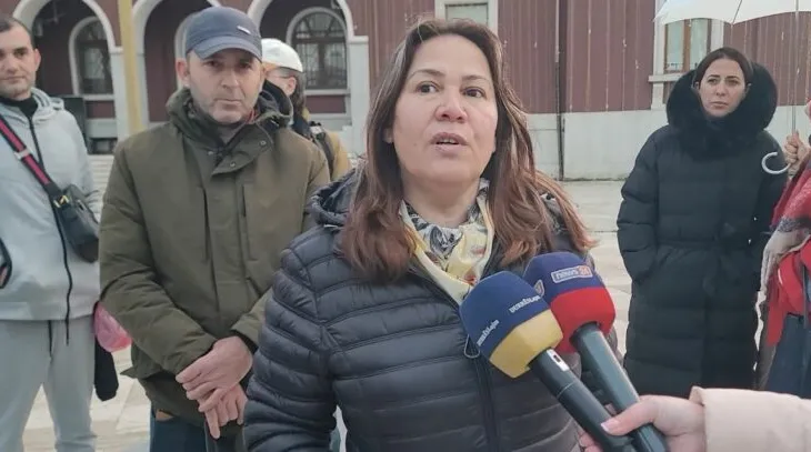 “Hera e tretë që përmbytemi”, banorët në protestë në Durrës: Jemi të gjithë në ujë, asnjë dëmshpërblim