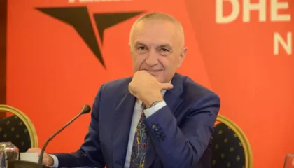 “Hidrovorët ‘punojnë’ si inceneratorët”/ Meta nuk kursen Ramën: Ia vuri fajin popullit që hedh qese plastike…