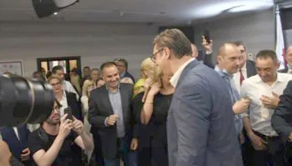 “Hije skandali” mbi këshilltarët e Vuçiçit, si një kriminel në arrati udhëzonte presidentin serb për vendimet kyçe