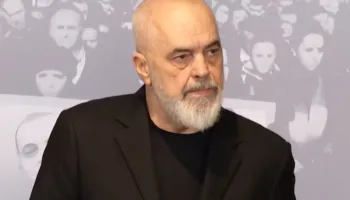 Homazhet për 21 Janarin, Rama: As drejtësia e re nuk ka mjaftuar për ta zhdukur hijen e padrejtësisë