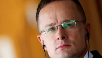 Hungaria: Britania dhe Franca duan t’i vënë flakën Evropës