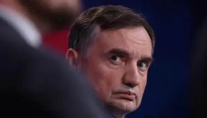 Hungaria i jep azil politik ish-ministrit polak të drejtësisë/ Akuzohet për shpërdorim detyre!