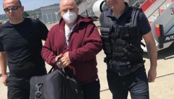 I akuzuar për vrasjen e 2 personave në 97-ën, gjykata vendos 23 vite burg për ish-policin, Tomor Çela