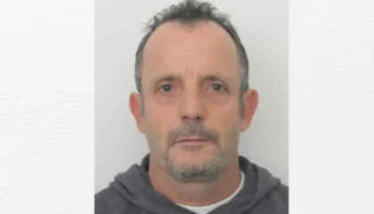 I dënuar me burgim të përjetshëm për vrasjen e të miturit në ’97-tën, arrestohet në Greqi 59-vjeçari, pritet ekstradimi në Shqipëri (EMRI)