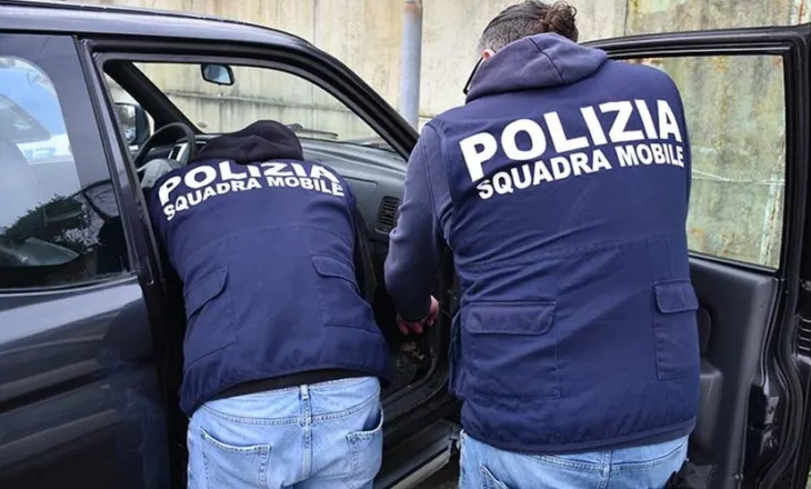 I dënuar më parë për drogë, i riu shqiptar arrestohet sërish në Itali, policia gjatë kontrollit  në apartament i gjen..