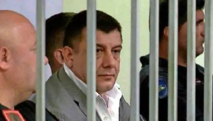 I dënuar përjetë për vrasjen e komisarit Lamaj/ Kushtetuesja rihap gjykimin për Arben Frrokun, ja kur mbahet seanca