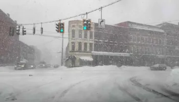 I ftohti ekstrem godet SHBA-në, 24 mijë familje pa energji elektrike, 12 shtete shpallin gjendjen e jashtëzakonshme