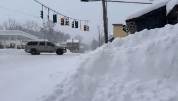 I ftohti ekstrem përfshin SHBA/ Mbi 600,000 familje pa energji elektrike, të paktën 14,800 fluturime të anuluara