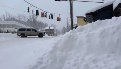 I ftohti ekstrem përfshin SHBA/ Mbi 600,000 familje pa energji elektrike, të paktën 14,800 fluturime të anuluara
