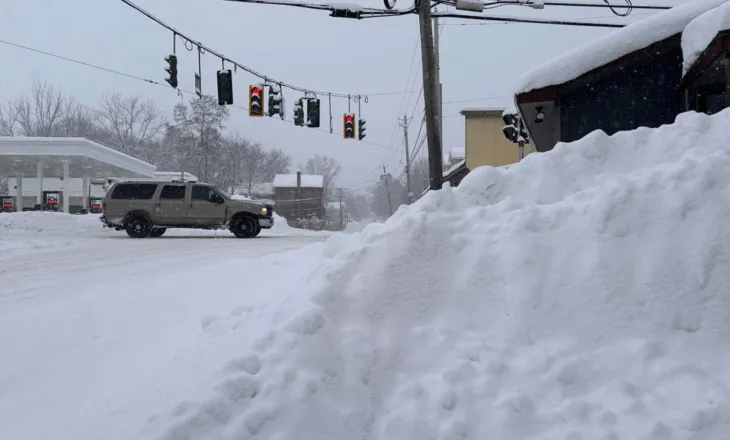 I ftohti ekstrem përfshin SHBA/ Mbi 600,000 familje pa energji elektrike, të paktën 14,800 fluturime të anuluara