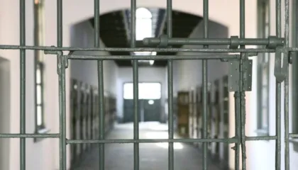 Identifikohet shqiptari i plagosur në Greqi, zbardhen detaje të reja nga sulmi në burg (Emri)