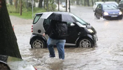 IGJEO lëshon paralajmërimin për qytetarët: Rrezikohen përmbytjet! Ja në cilat qarqe