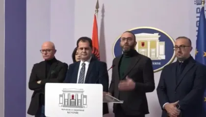 Imuniteti i Ballukut, demokratët e gjejnë sërish sallën e mbledhjes kyçur, paralajmërojnë kallëzim për Peleshin