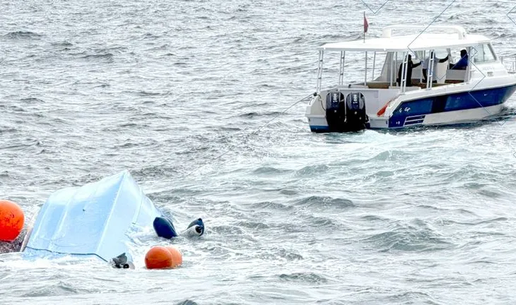 Incident fatal në brigjet e Omanit: Anija me 25 turistë përmbyset, tre të vdekur