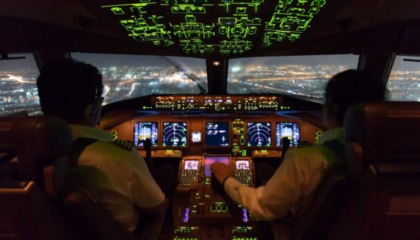 Incidente, emergjenca dhe ndërhyrje policie, çfarë zbulojnë mesazhet sekrete të avionëve