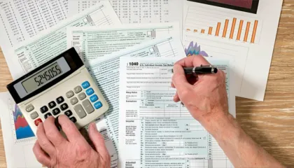 Indeksimi i pagave të administratës me 2.5% në 2026, për pushtetin vendor rritje deri 10 mijë lekë