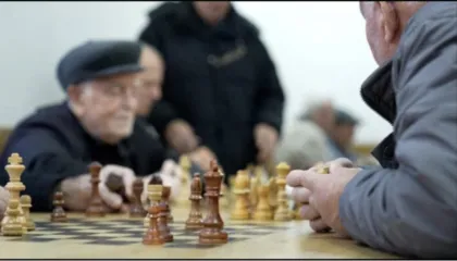 Informacionet e fundit për të gjithë pensionistët, bonusi mujor me kushte, kush merr mbi 40 mijë lekë në muaj nuk…