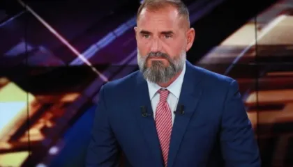 Intervistoi Arben Ahmetajn, Peka: Sot në Shqipëri kemi 4 pole. Lufta më e madhe brenda PS mes Ramës dhe të pakënaqurve