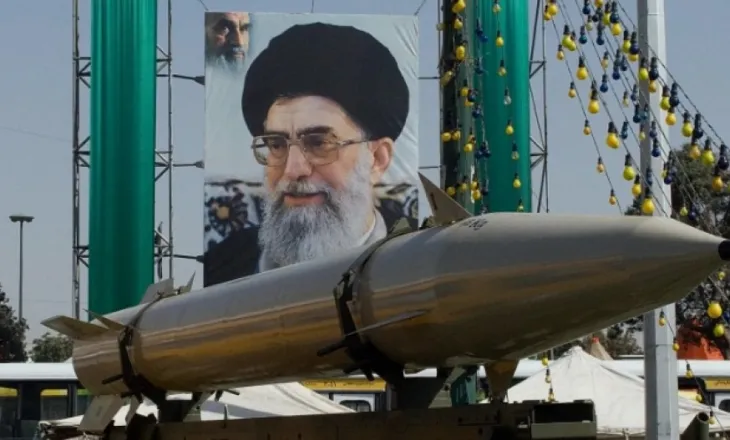 Irani paralajmëron Katarin dhe Arabinë Saudite se do të sulmojë objektivat amerikane nëse sulmohen, thotë eksperti