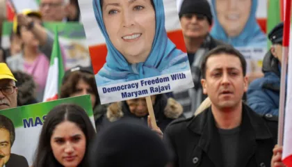 Iranianët e Manzës duan pushtetin/ Hijet rreth lideres së MEK dhe kush e mbështet