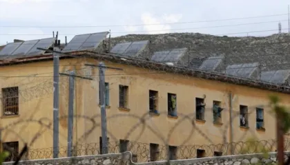 “Isha i detyruar ta vrisja”, flet 28-vjeçari grek që vrau Jani Aliajn në burgun e Korydallos