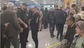 Ishin bllokuar në aeroportin e Brindizit, Balla: Zgjidhet ngërçi për 350 pasagjerë