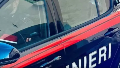 Ishin duke vjedhur një banesë, pronari godet për vdekje grabitësin 37-vjeçar/ Shokët e lanë të vetëm para derës së spitalit dhe…