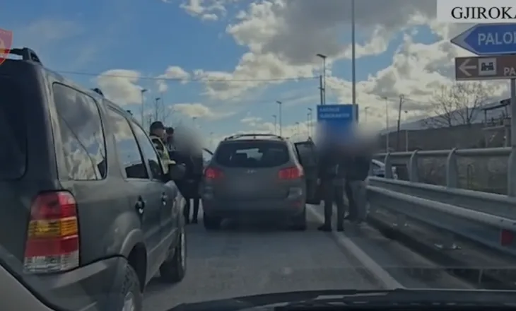 Ishin nisur drejt Greqisë me 34 kg kanabis, si u kapën dy trafikantët te Ura e Kardhiqit (VIDEO)