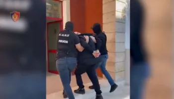 Ishin shpallur në kërkim ndërkombëtar nga Kosova, arrestohen dy persona në Tiranë