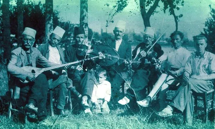 Isuf Myzyri/ Këngët i mësonte përmendsh dhe i ”fuste në defter”!