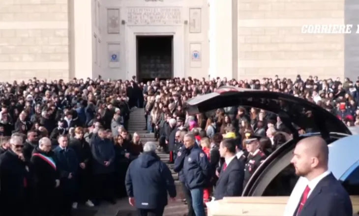 Italia i jep lamtumirën të rinjve, viktima të tragjedisë së natës së fundvitit