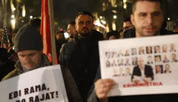 Iu bashkua protestës së Lapajt, reagon deputeti demokrat: Do jem në çdo protestë kundër Ramës dhe çetës së tij të hajdutëve