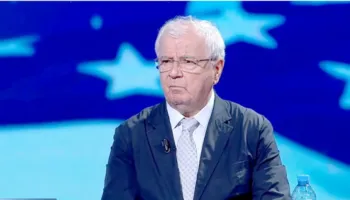 Ja pse Sali Berisha nuk vjen kurrë në pushtet, Spartak Ngjela paralajmëron telashe për Edi Ramën nëse largohet kreu…