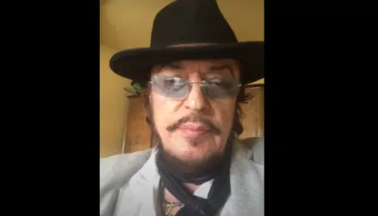 “Jetoj në një qytet…”, poezinë e Skënder Rusit e lexon Leka Sefla (video)