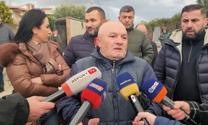 Jo vetëm përmbytjet por dhe rrugë të papërfunduara/ Banorët e Spitallës dalin në protestë