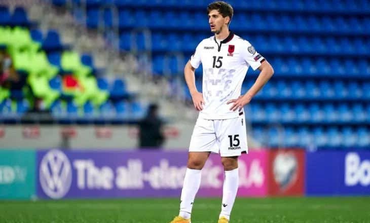 Jo vetëm Udinese, një tjetër skuadër në Serie A shfaq interes për Kumbullën