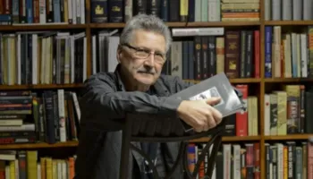 John Yamrus: Ai donte të shkruante